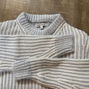 Elizabeth and James Men's Light Gray and Cream Crewneck Sweater
